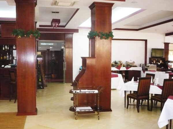 Mobilier lemn masiv MLM048